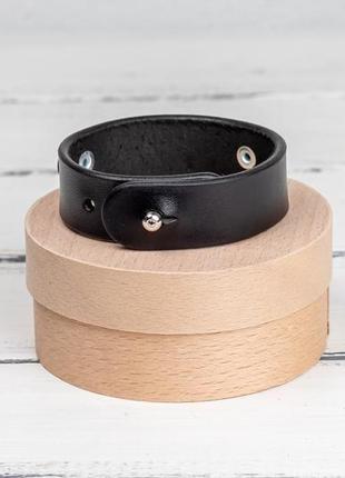 Браслет черный с гравировкой на табличке