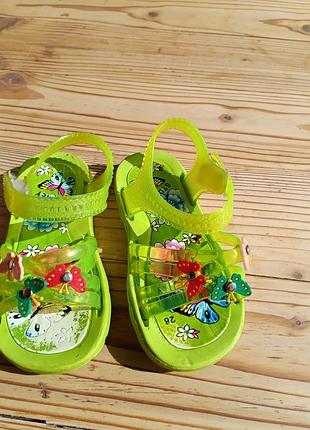 Сандалии силиконовые 28