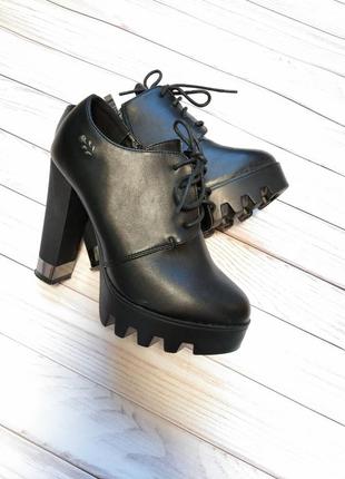 Стильные женские ботинки на высоком каблуке 36 размер ботильоны  meideli