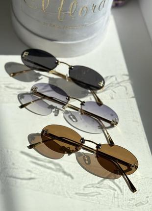Окуляри жіночі сонцезахисні очки в стилі fendi чорна лінза золота оправа2 фото