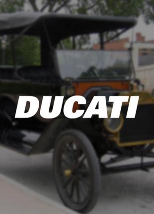 Наклейка на авто / мото / витрину на стекло кузов "ducati надпись"  белый цвет