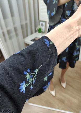 Розпродаж! сукня в сині квіти декор з мережива3 фото