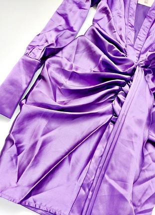 Невероятное атласное платье/платье с драпировкой