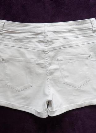 Высокие белые джинсовые шорты new look, 16 размер.4 фото