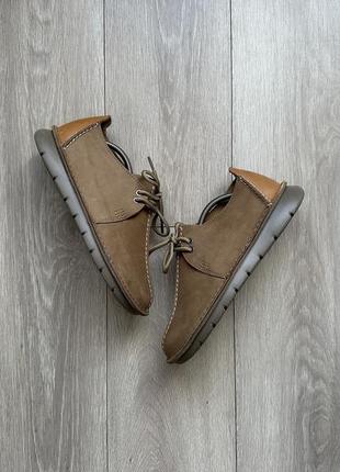 Кроссовки туфли clarks