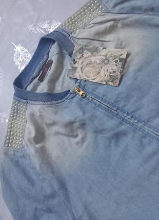 Легкий джинсовый бомбер (куртка)/рубашка на замке с жемчужинами "plns collection"2 фото