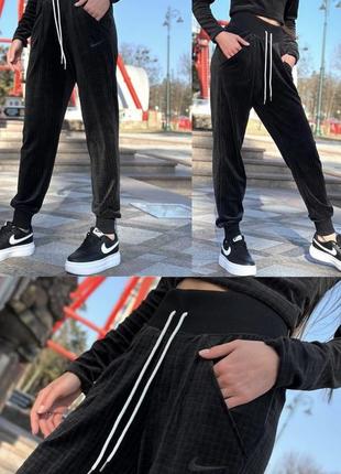 Спортивні штани nike w nsw vlr jogger dv7820-010 оригінал велюрові velour спортивні джогери nike спортивные штаны nike джоггеры10 фото