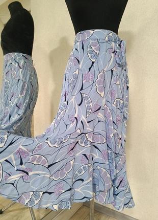 Голубая нежная юбка миди длинная на затин с принтом цветы на лето per una сток3 фото