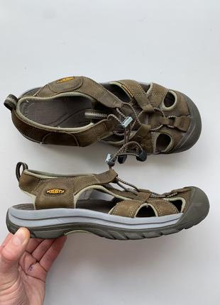 Сандалії keen