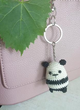 Вязаный брелок панда, украшение на сумку или рюкзак, сувенир, подарок друзьям7 фото