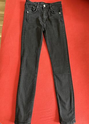 Джинсы женские, черные, размер 32, zara