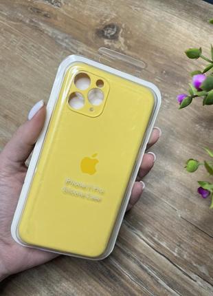 Чехлы silicone case full+camera iphone 11 pro закрытый низ и защищенная камера жолтый