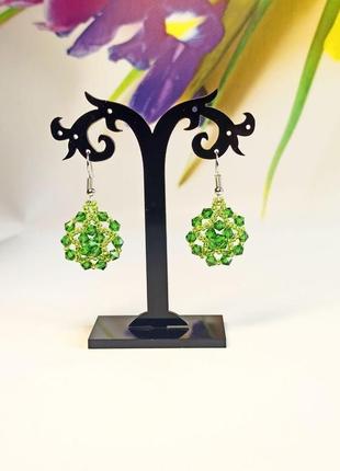 Сережки зелені блискучі красиві сережки ручної роботи на подарунок2 фото