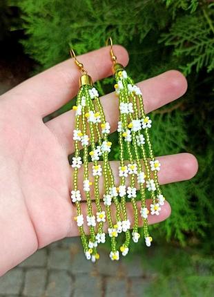 Трояндова ромашки з бісеру, красиві різнокольорові сережки, подарунок дівчині