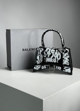 Сумка balenciaga hourglass small handbag graffiti in black3 фото