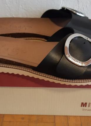 Взуття mustang