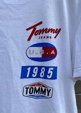 Белая футболка с лого tommy jeans2 фото