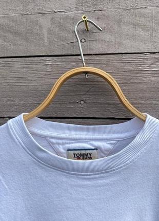 Белая футболка с лого tommy jeans6 фото