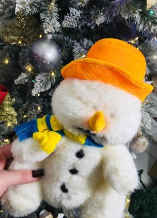 Мягкая игрушка декор под ёлку рождество новый год снеговик на окно в украинском шарфике2 фото