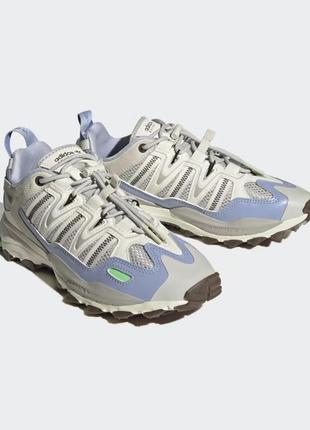 Новые белые бежевые голубые кроссовки треккинговые adidas hyperturf adventure ozweego salomon air max2 фото