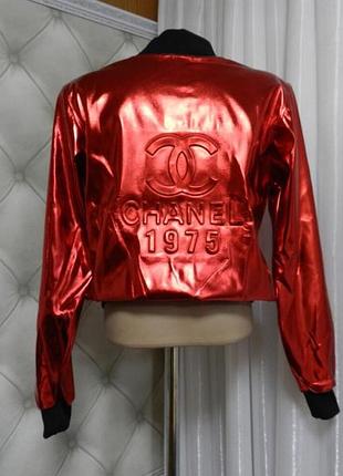 Куртка ветровка яркая красная