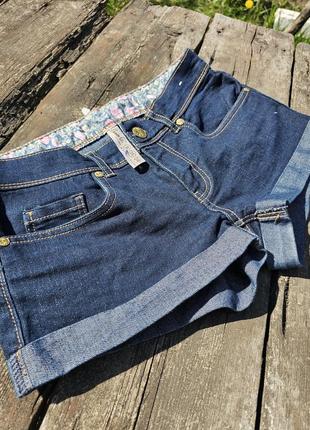 Нові джинсові шорти з підворотом2 фото