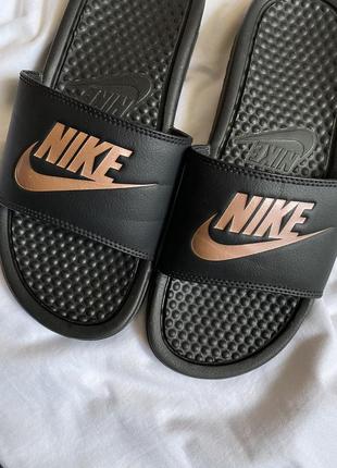 Шльопанці nike