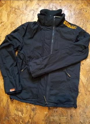 Нейлоновая куртка ветровка superdry