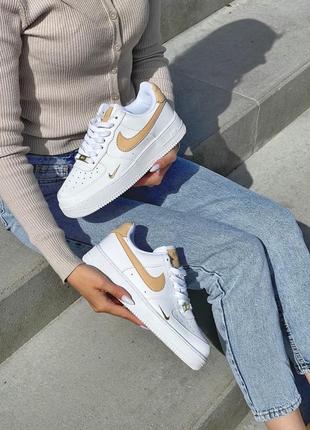 Жіночі кросівки nike air max, nike air force 1, nike air jordan 1, nike zoom fly, nike vomero 5, nike blazer, nike lebron, nike cortez, nike m2k tekno