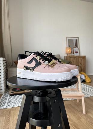 Жіночі кросівки nike air max, nike air force 1, nike air jordan 1, nike zoom fly, nike vomero 5, nike blazer, nike lebron, nike cortez, nike m2k tekno