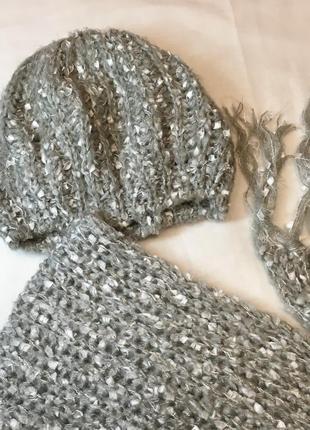 Теплый вязанный серый комплект из шарфа и шапки3 фото