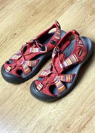 Keen waterproof
