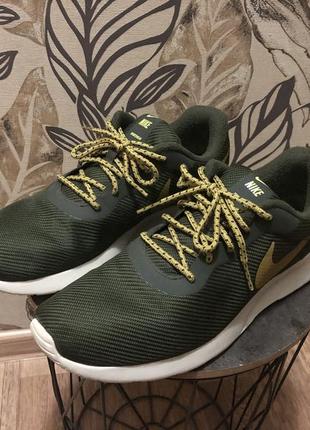 Кросівки nike tanjun se 44