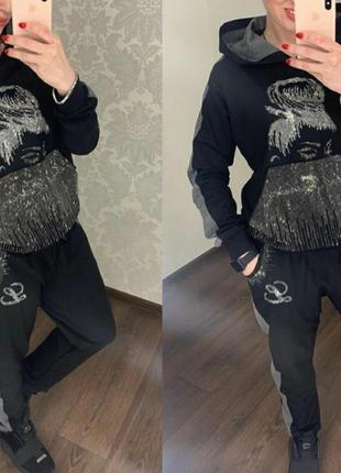 Шикарний стильний костюм ,принт зі стразами, розмір 5хл.