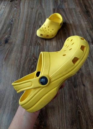 Шлепанцы кроксы босоножки от crocs