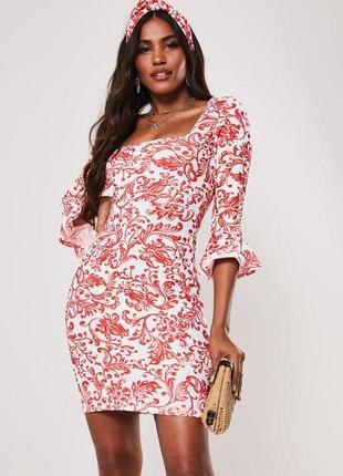 Брендовое облегающее платье мини "missguided" с красным фарфоровым принтом. размер uk10/eur38.