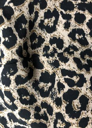 Очень красивая и качественная леопардовая блуза с рюшами и чокером от f&f🖤3 фото