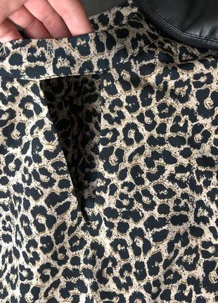 Очень красивая и качественная леопардовая блуза с рюшами и чокером от f&f🖤4 фото
