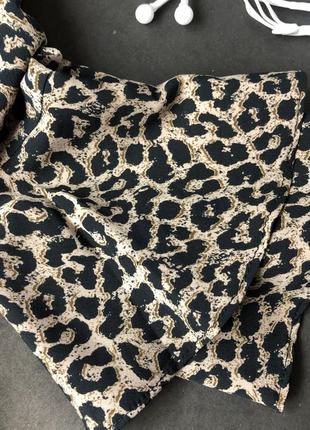 Очень красивая и качественная леопардовая блуза с рюшами и чокером от f&f🖤2 фото