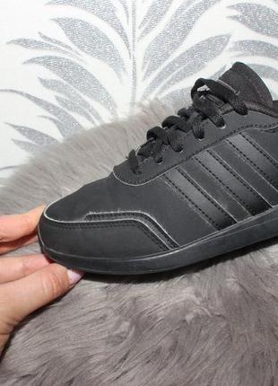 Adidas кроссовки 22.7 см стелька1 фото