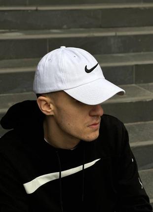 Кепка nike nsw нова білого кольору