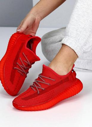 Яркие красные текстильные кроссовки прогулочные и для спортзала1 фото