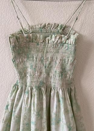 Пастельна салатова, молочна міді сукня сарафан у квітковий принт на резинці і з бретелями h&m5 фото