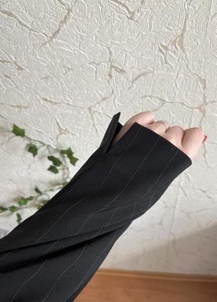 Черный базовый пиджак в полоску, жакет, блейзер6 фото