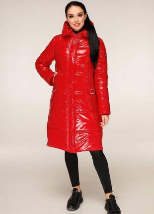 Стильный женский зимний пуховик отличного качества красный