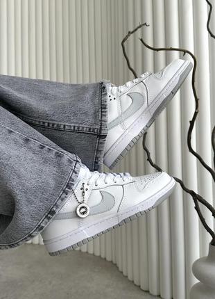 Классные женские кроссовки nike sb dunk low platinum grey белые6 фото