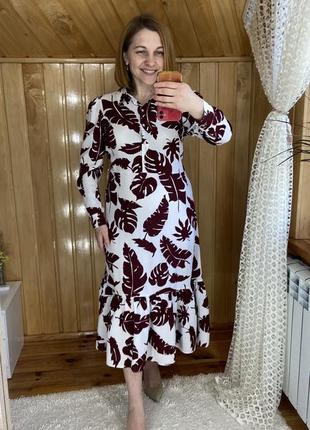 Сукня міді довжини