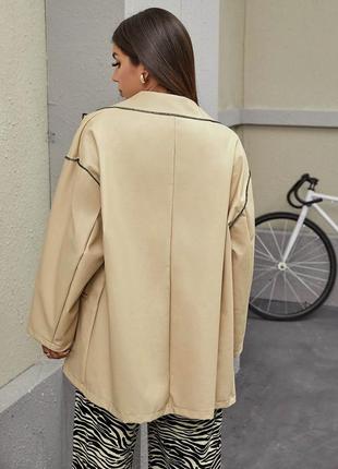 Роскошный oversized тренч shein из эко-кожи цвета camel с обпикованными швами и широкими рукавами6 фото