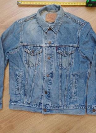 Куртка джинсовая винтажная vintage levi's 70503 04 size м1 фото