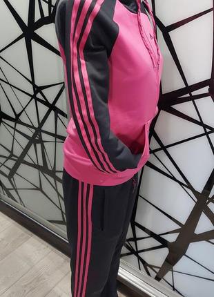Оригинальный спортивный костюм adidas черный с розовым 42-462 фото